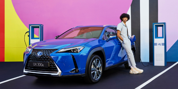Lexus_UX_300e