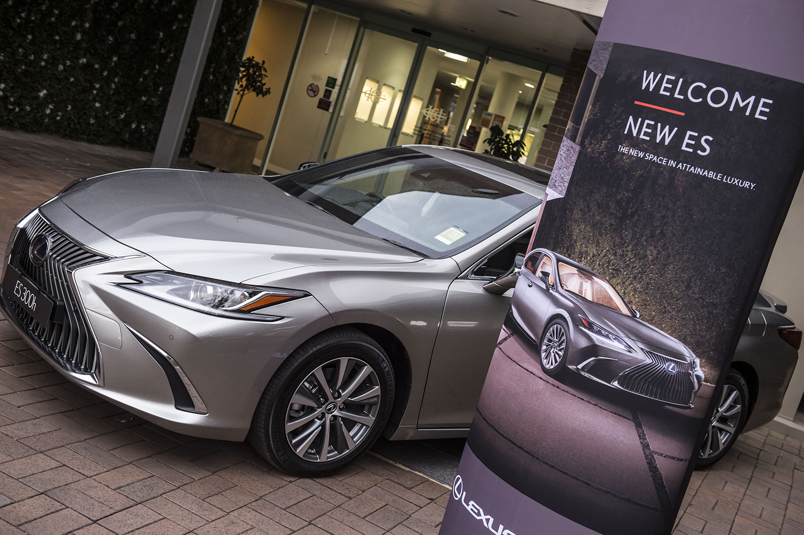 Lexus ES