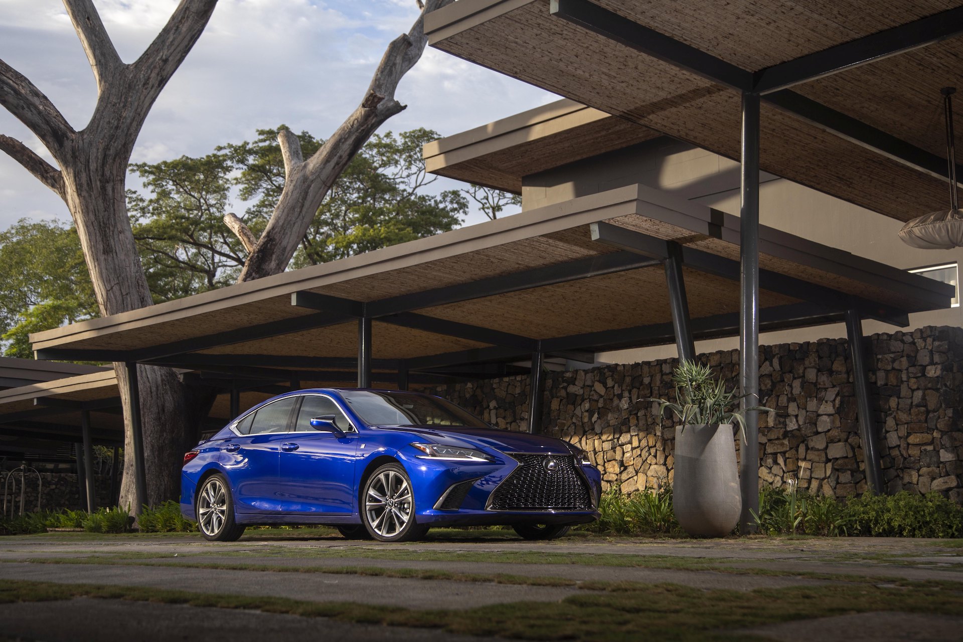 Lexus ES F Sport