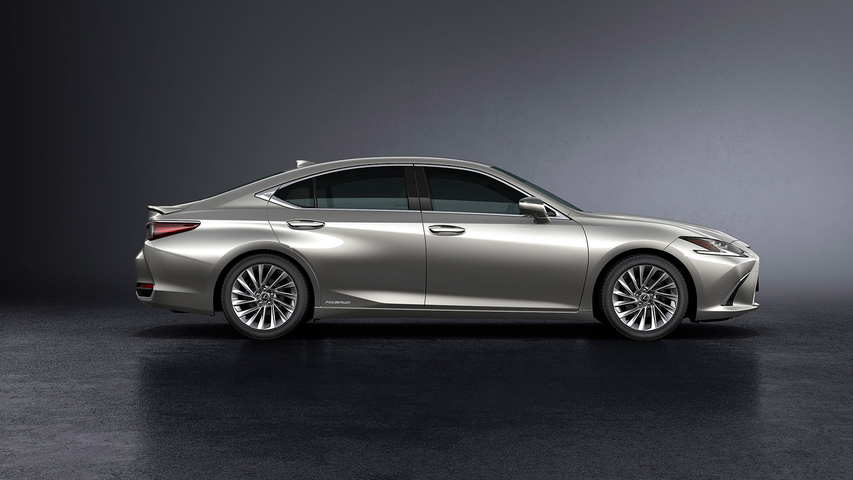 2021 Lexus ES 300h Sports Luxury.